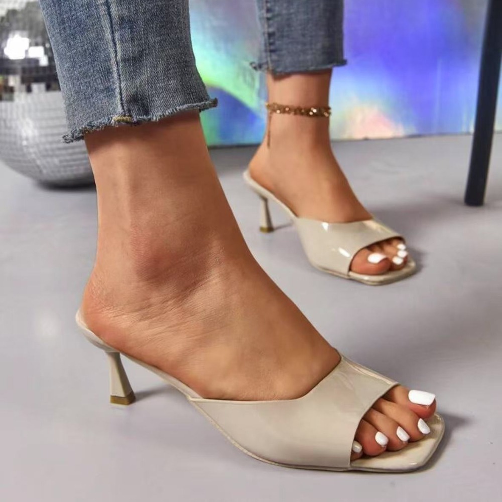 Pantofole alla moda con bocca  - Women Formal Wear For Summer recensione e prezzo